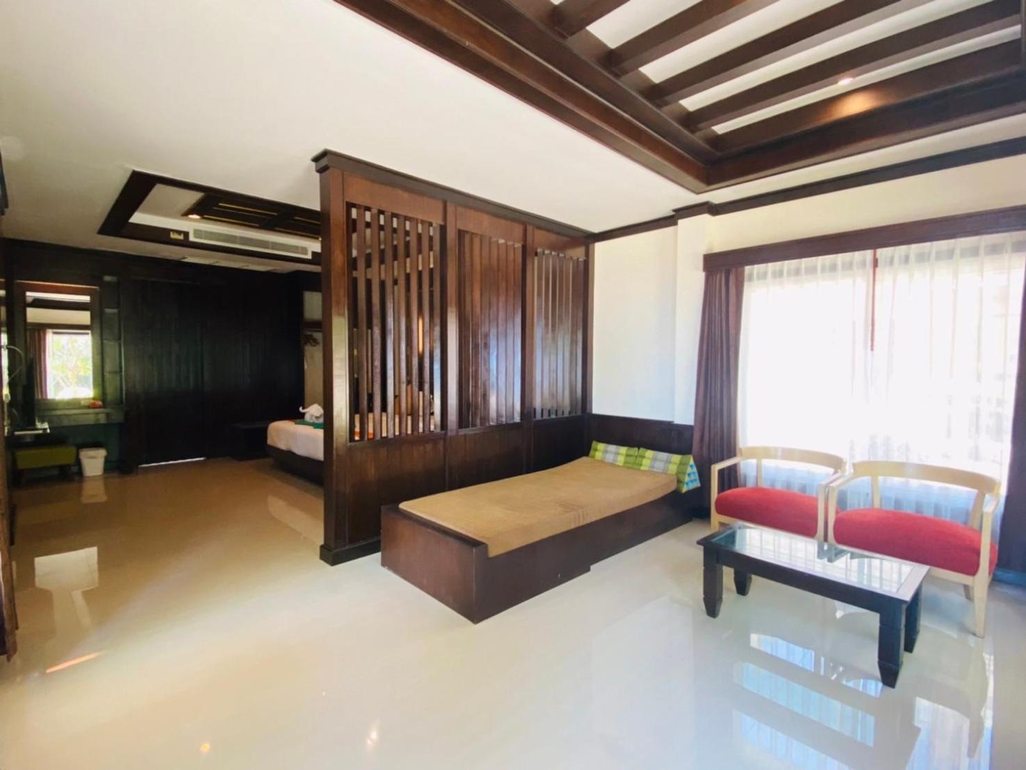 Beach Bungalow At Lanta Resort Koh Lanta Bagian luar foto