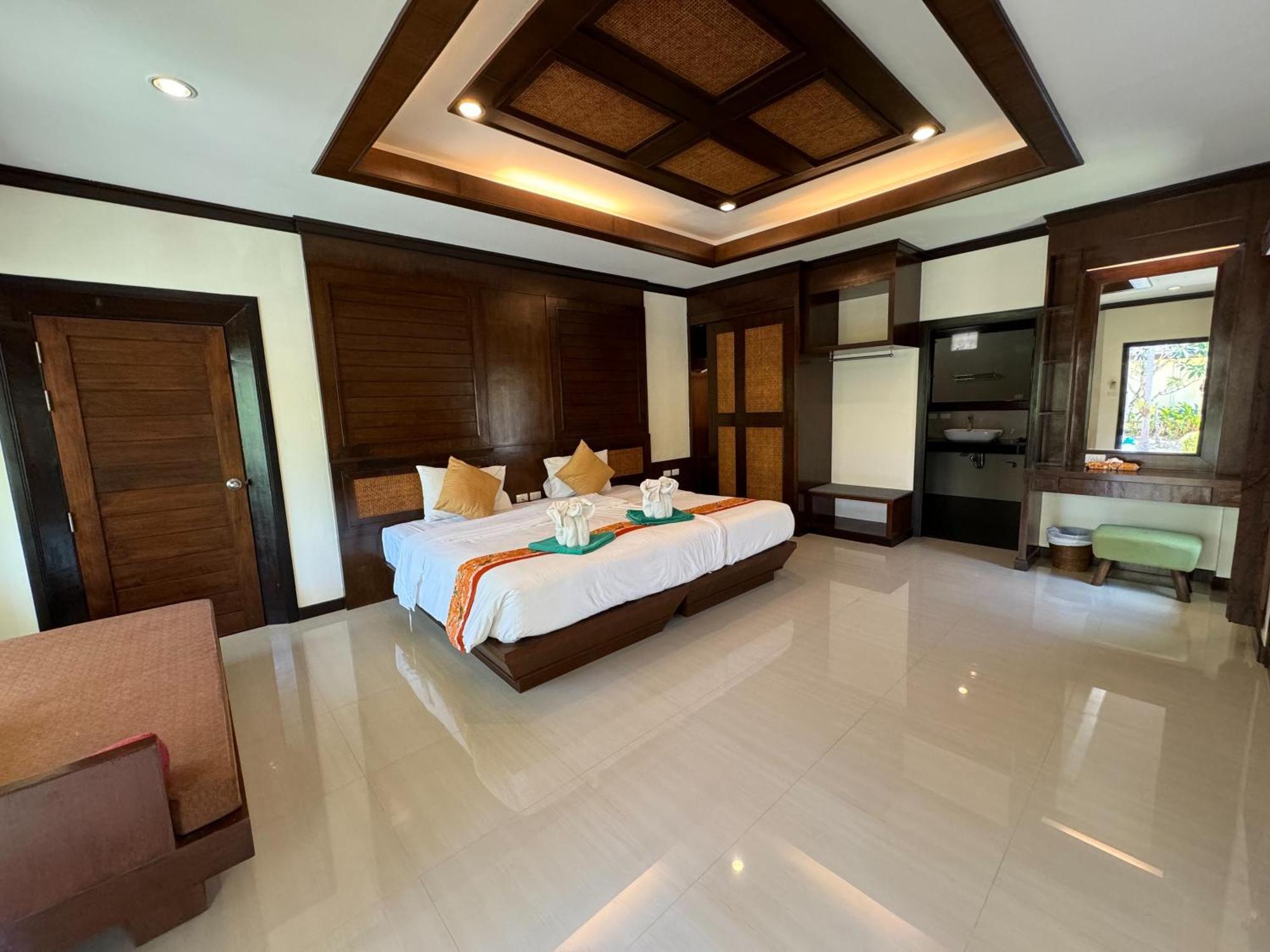 Beach Bungalow At Lanta Resort Koh Lanta Bagian luar foto