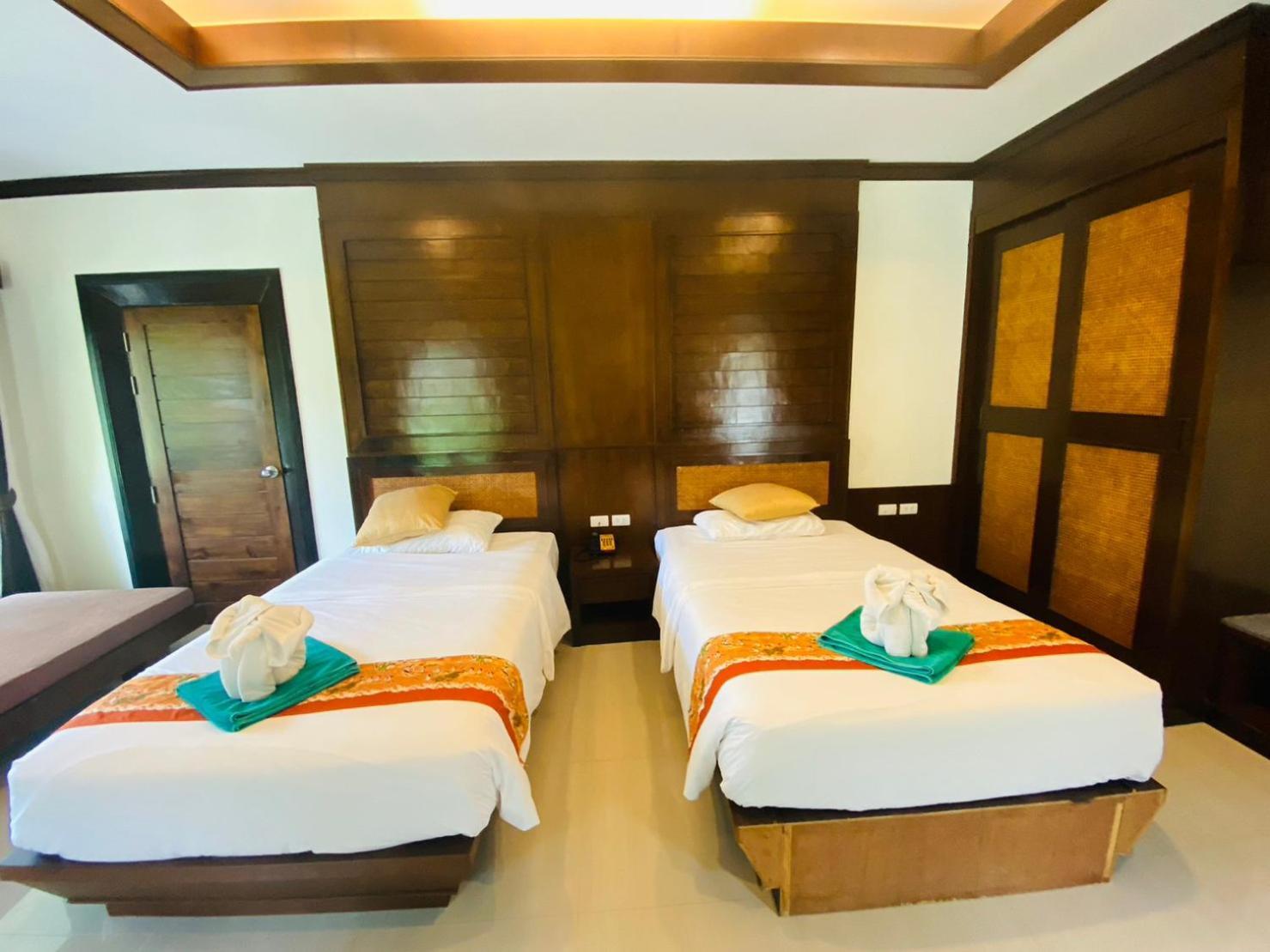 Beach Bungalow At Lanta Resort Koh Lanta Bagian luar foto